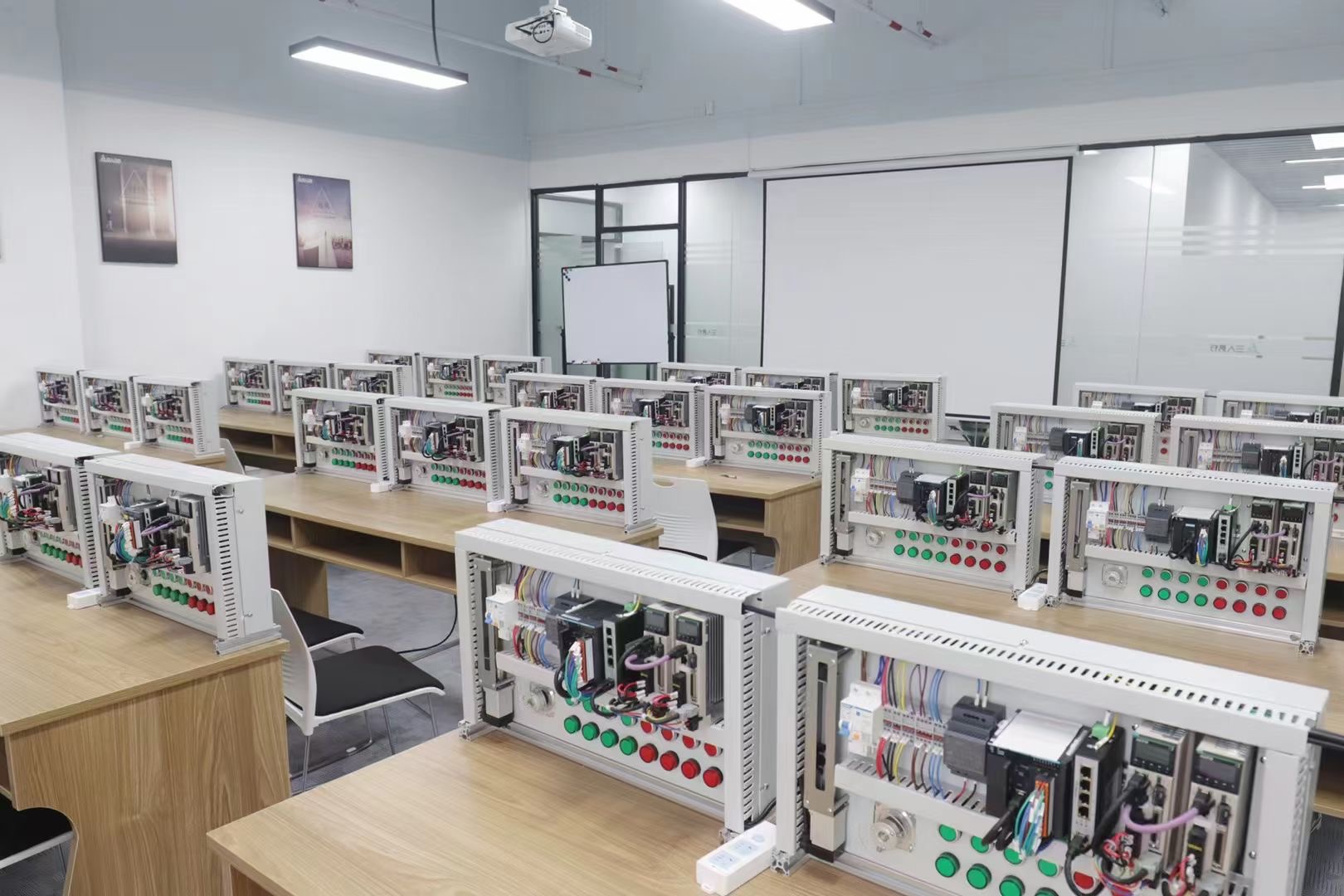 CodeSys 基础实训室.jpg